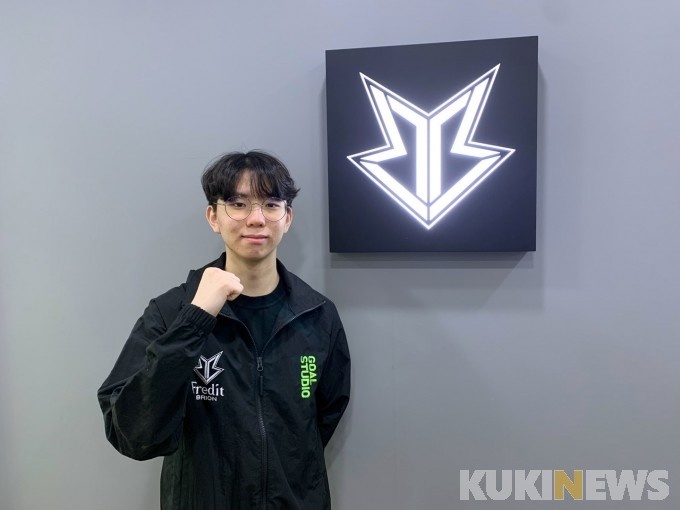 现在更强调 现在更强调